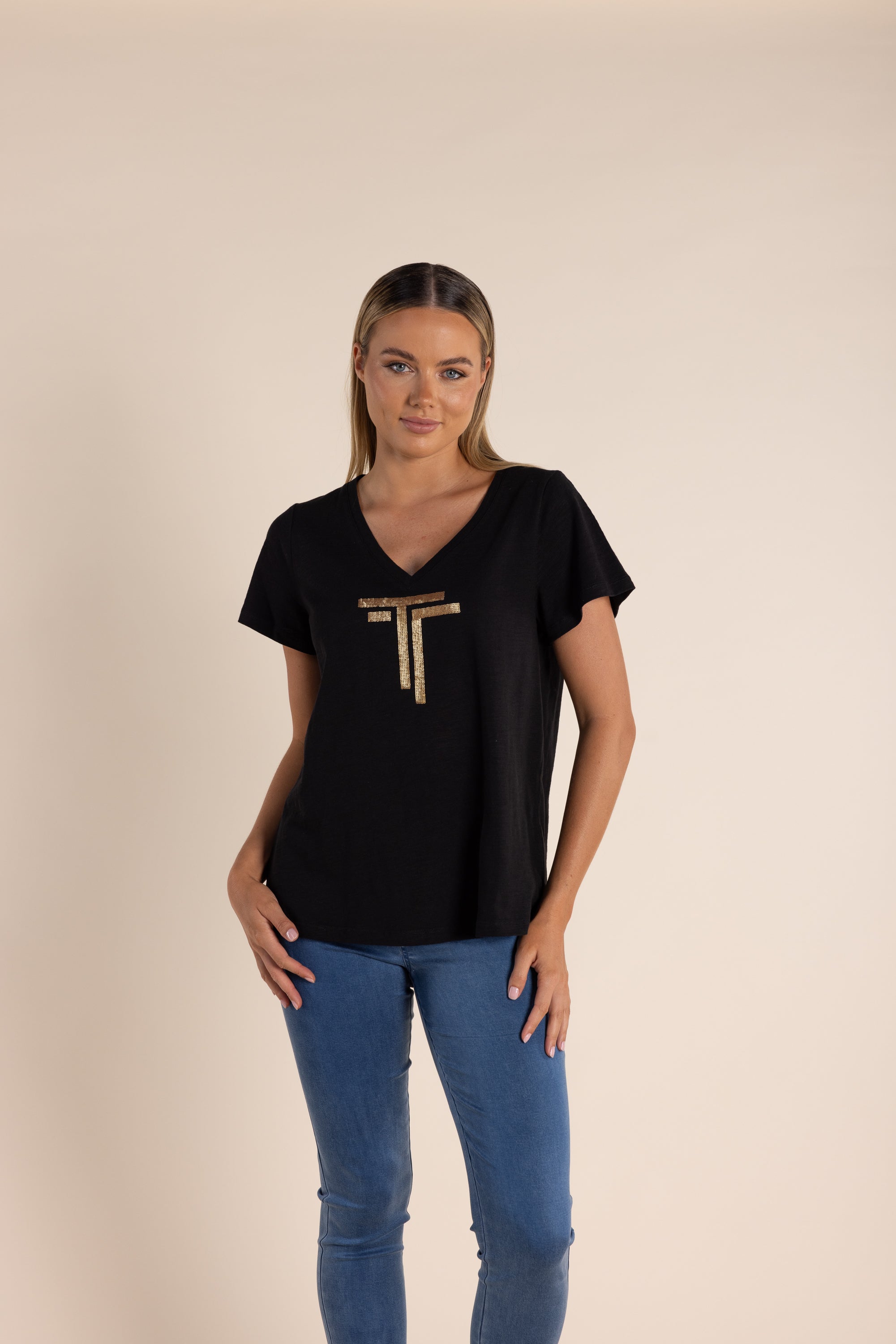 Two T's Sequin V Neck Tee Black